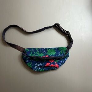 Boston USA Floral Print Fanny Pack